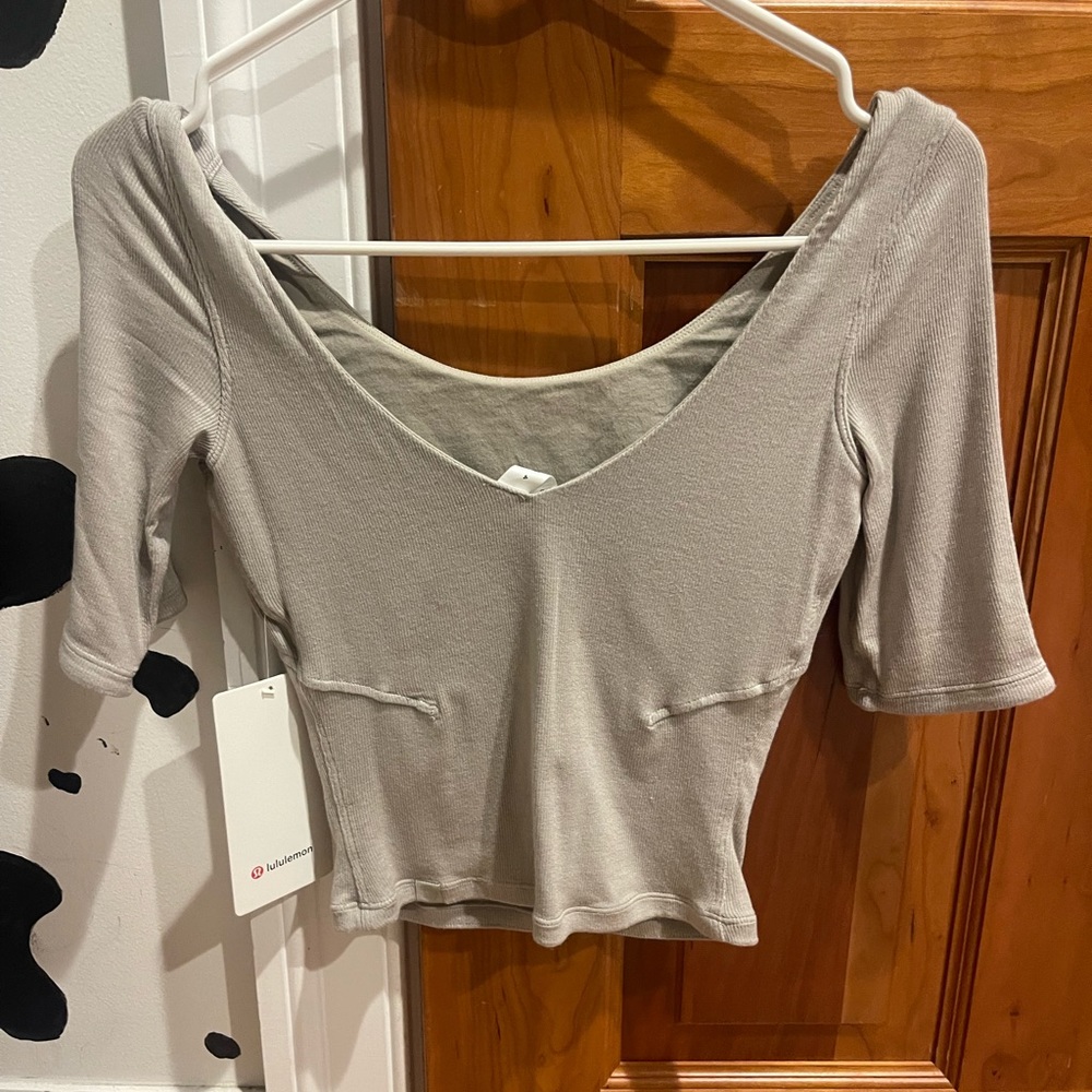 Lulu lemon shirt